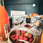 Le 105, فندق مبيت وإفطار 4*