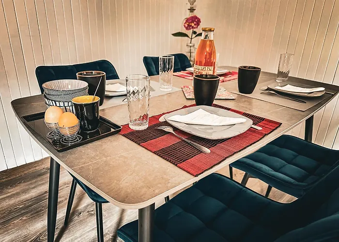 Alojamento de Acomodação e Pequeno-almoço Le 105, 4*