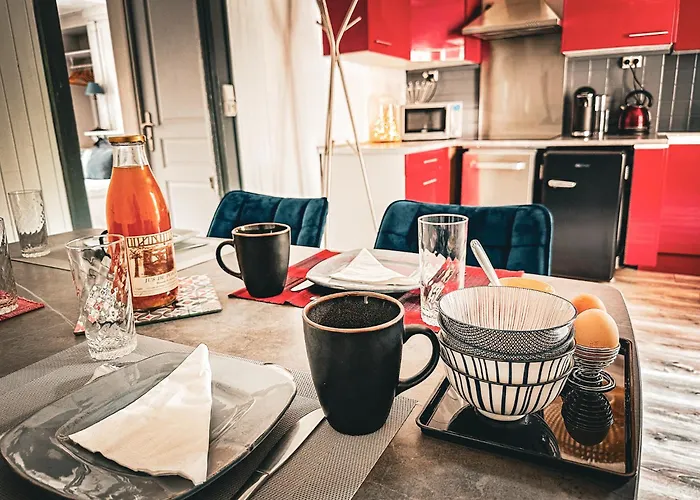 Le 105, Alojamento de Acomodação e Pequeno-almoço 4*